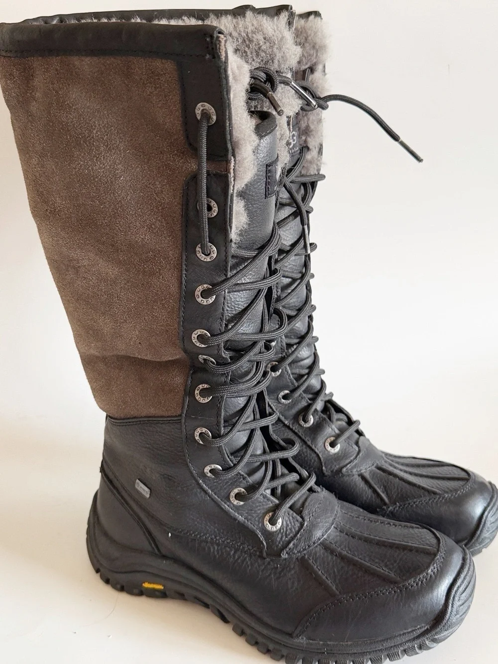 UGG Womens Adirondack Winter Sheepskin Combat Lace-up Tall Boots size 8